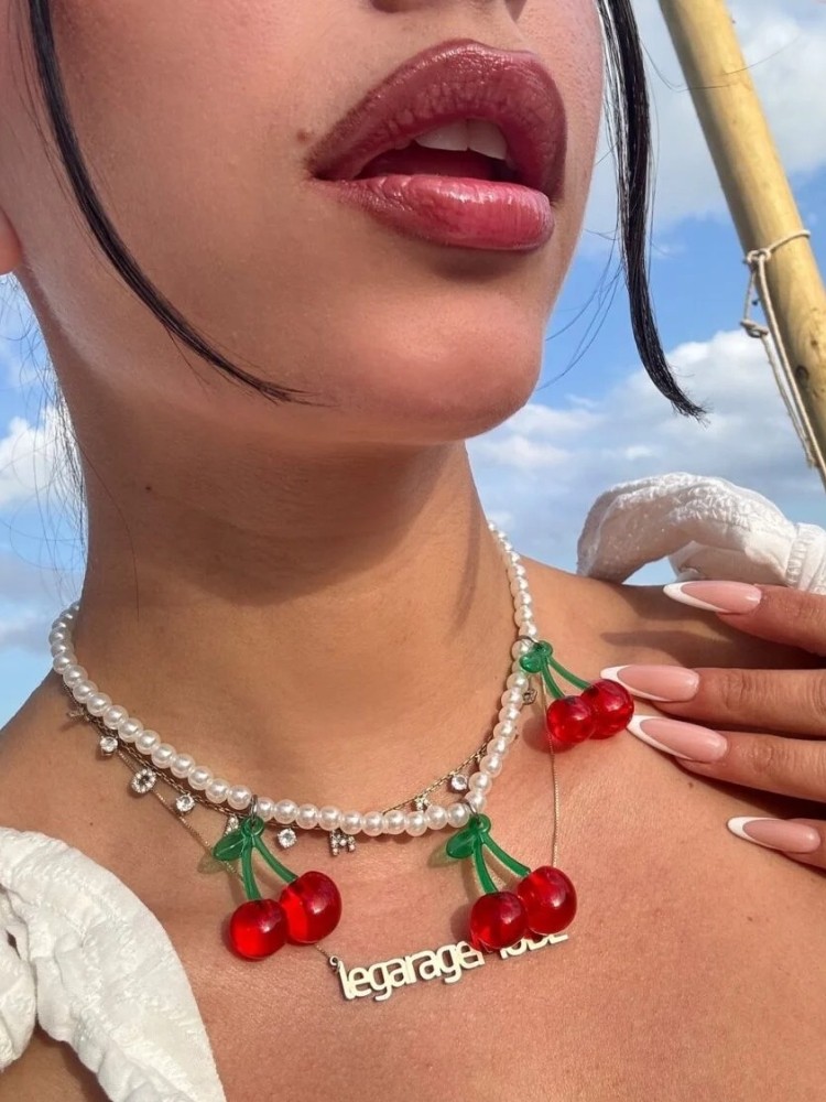 NECKLACE WITH PEARLS AND...