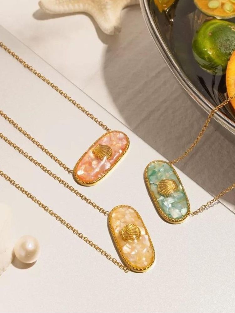 GOLD NECKLACE - ANTIQUE