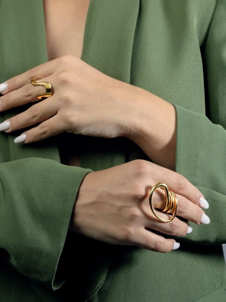 ΔΑΧΤΥΛΙΔΙ - CURVES